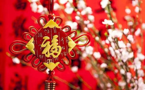 春节员工福利通过什么形式发放才能提高员工满意度？